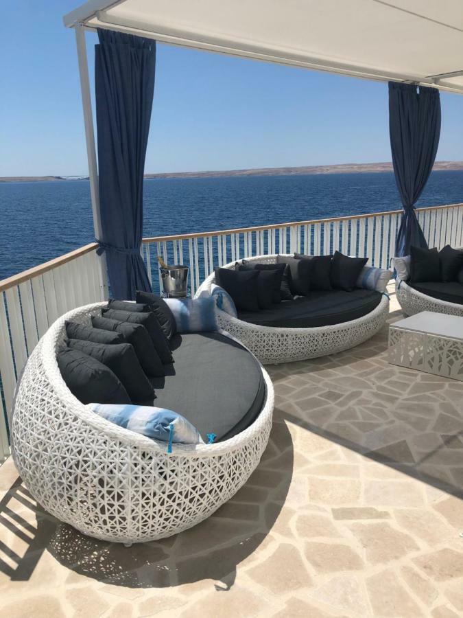 Villa Beline Direct Aan Zee, Verwarmd Zwembad En Sauna Трибани-Крушчица Екстериор снимка