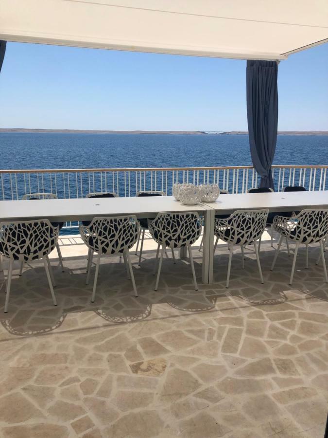 Villa Beline Direct Aan Zee, Verwarmd Zwembad En Sauna Трибани-Крушчица Екстериор снимка